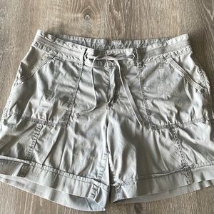 Sonoma cargo shorts size 12